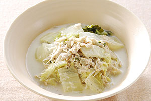 白菜とごぼう・ツナの牛乳スープ